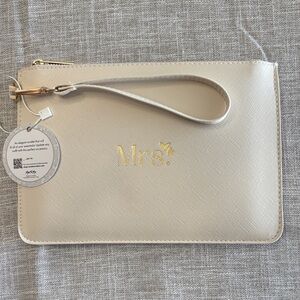 Mrs. Cream Wristlet with Gold Accent